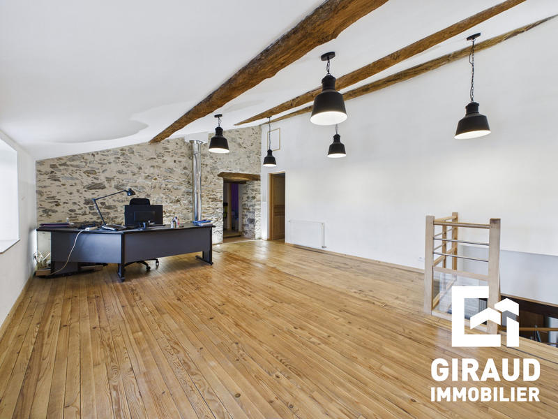 Maison ancienne - 247 m² - 6 pièces