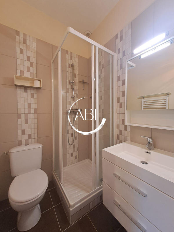 Appartement - 85 m² - 3 pièces