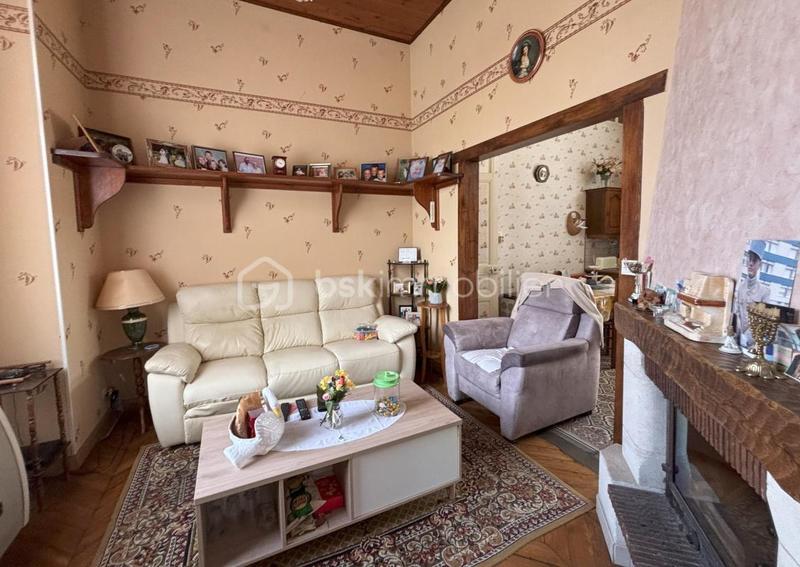 Maison - 230 m² - 7 pièces