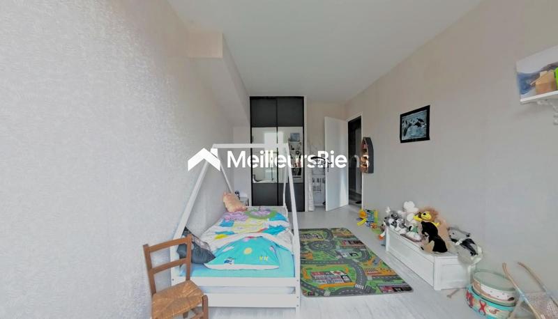 Maison - 97 m² - 5 pièces
