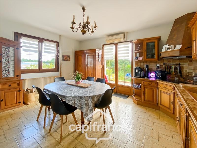 Maison - 186 m² - 9 pièces