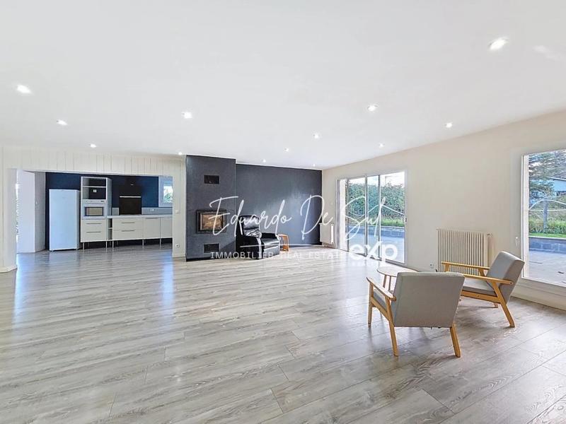 Maison - 161 m² - 6 pièces