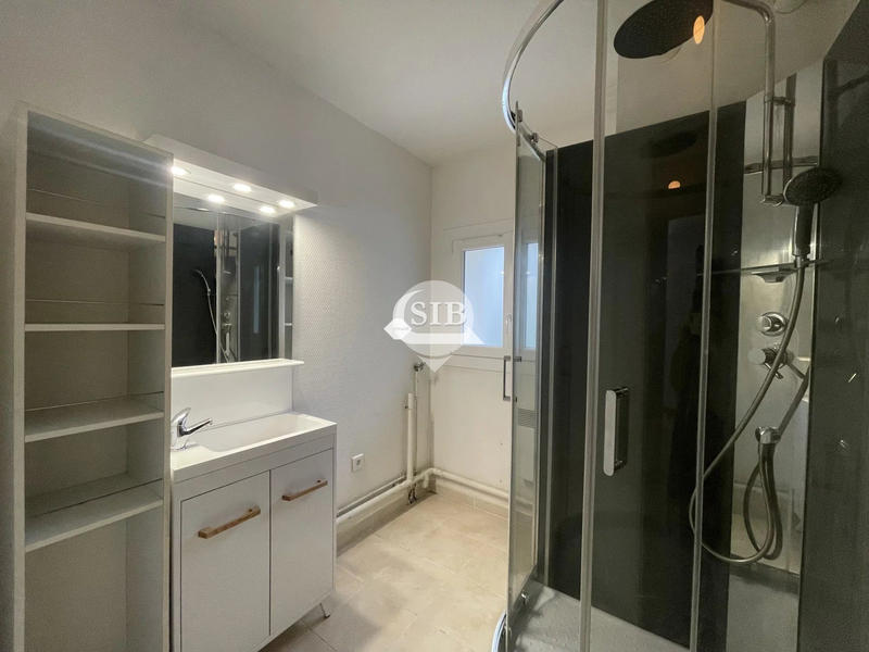 Appartement - 75 m² - 3 pièces