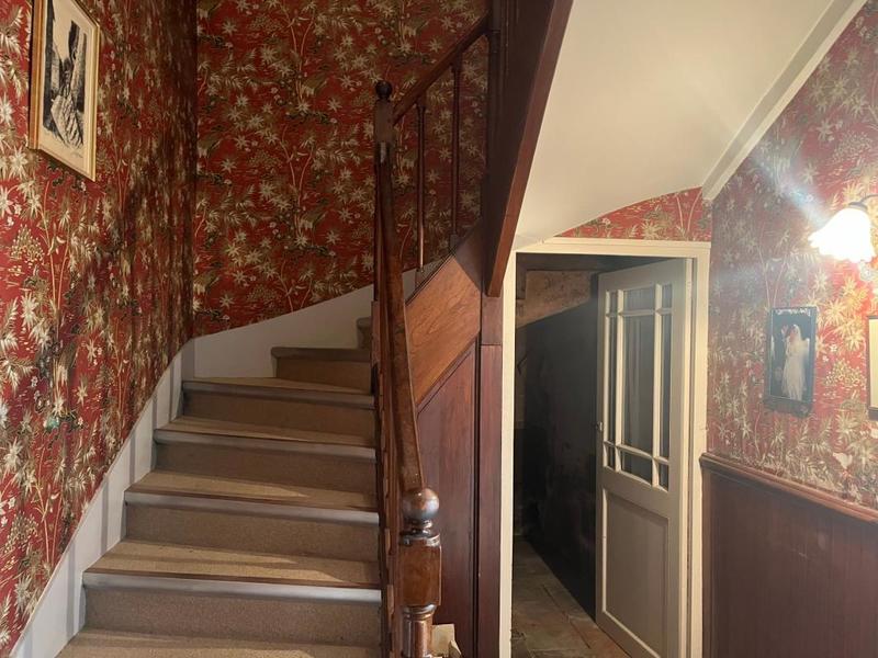 Maison - 220 m² - 7 pièces