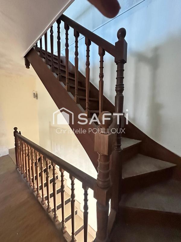 Maison - 196 m² - 8 pièces