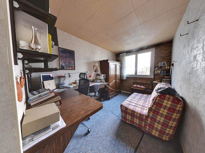 Appartement - 85 m² - 5 pièces