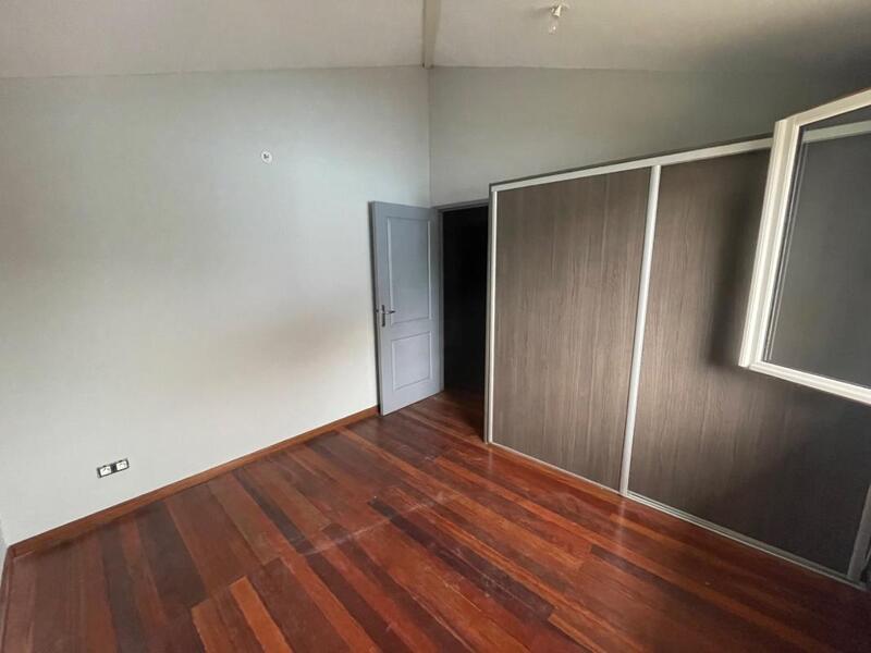 Villa - 130 m² - 5 pièces