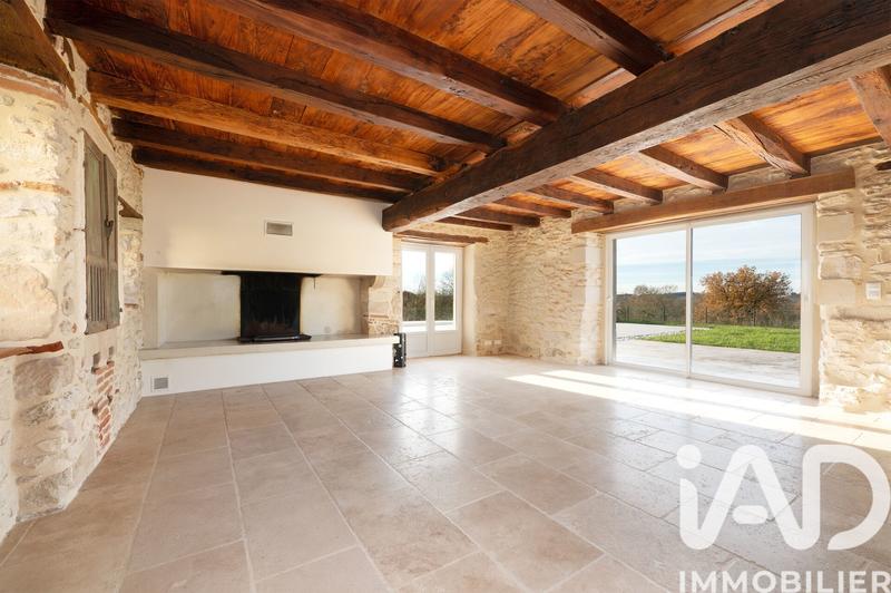 Maison - 324 m² - 5 pièces