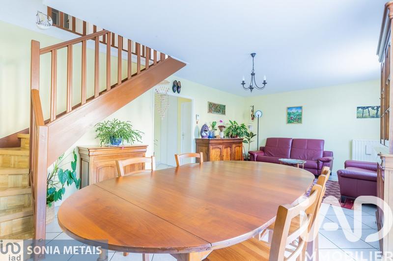 Maison - 95 m² - 5 pièces