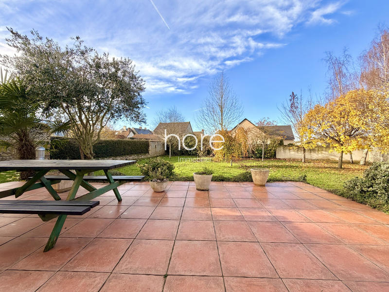 Maison - 230 m² - 6 pièces