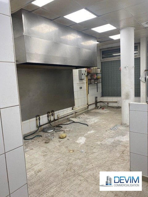Local commercial - 236 m²