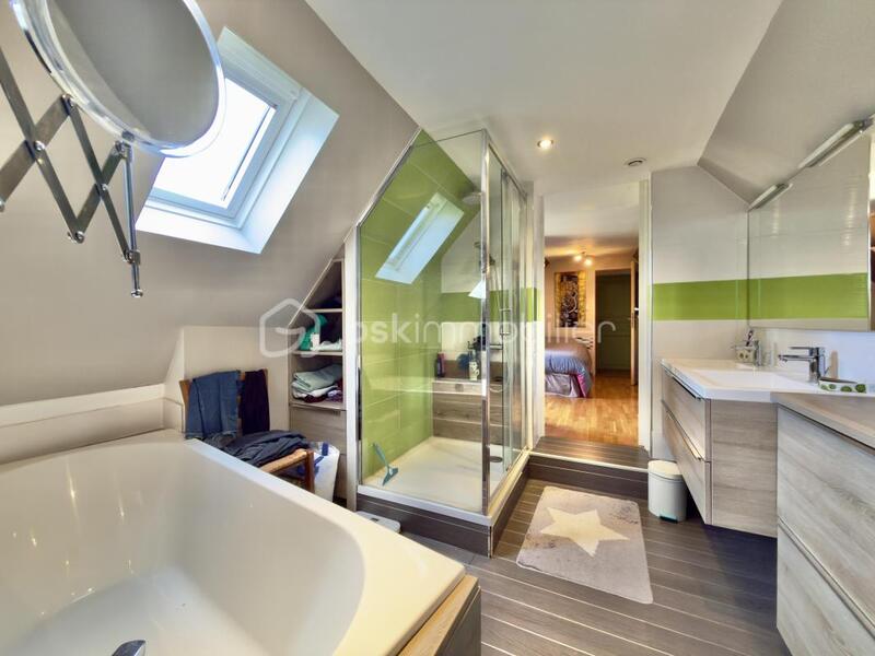 Maison - 160 m² - 8 pièces