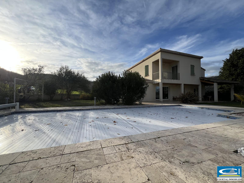Villa - 189 m² - 7 pièces