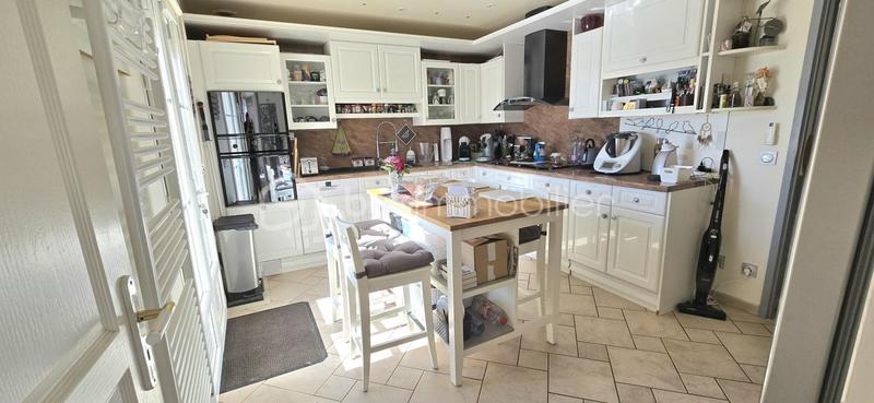 Maison - 140 m² - 6 pièces