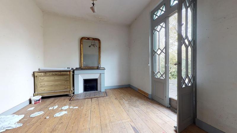 Maison - 254 m² - 8 pièces