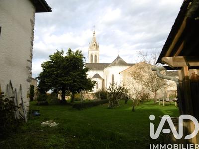 Maison - 199 m² - 7 pièces