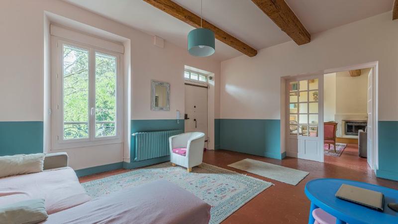 Maison - 325 m² - 9 pièces