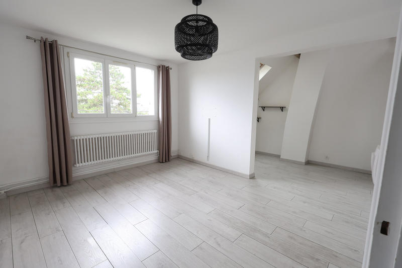Maison - 82 m² - 5 pièces