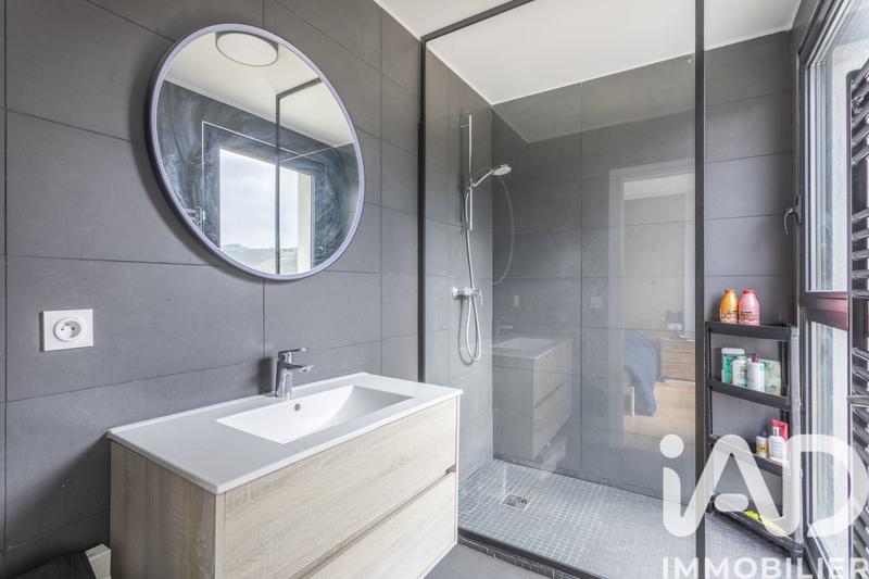 Maison - 142 m² - 6 pièces