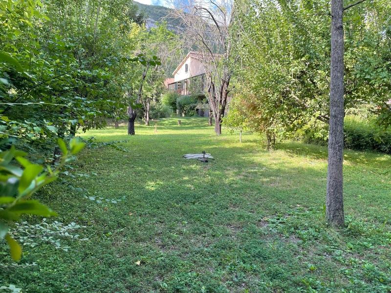 Maison - 244 m² - 8 pièces