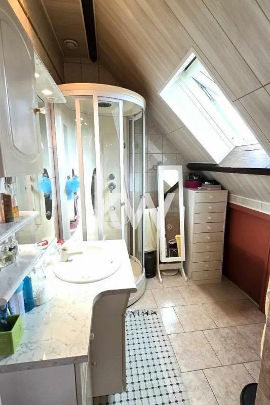 Maison - 268 m² - 7 pièces