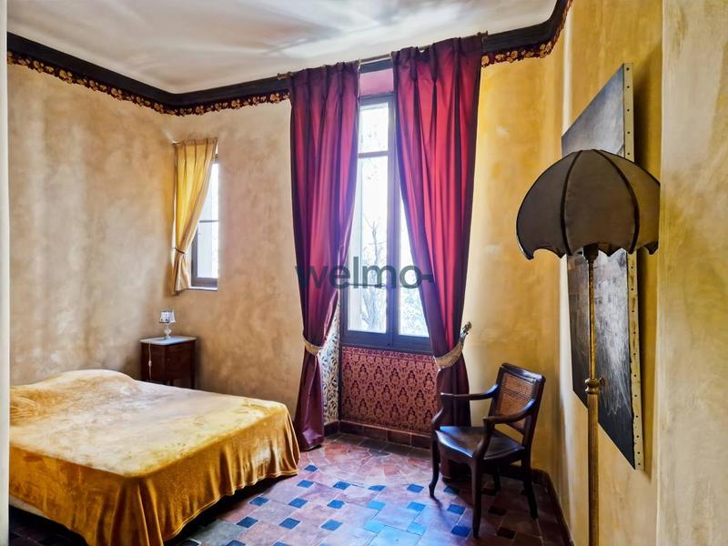 Demeure - 400 m² - 12 pièces