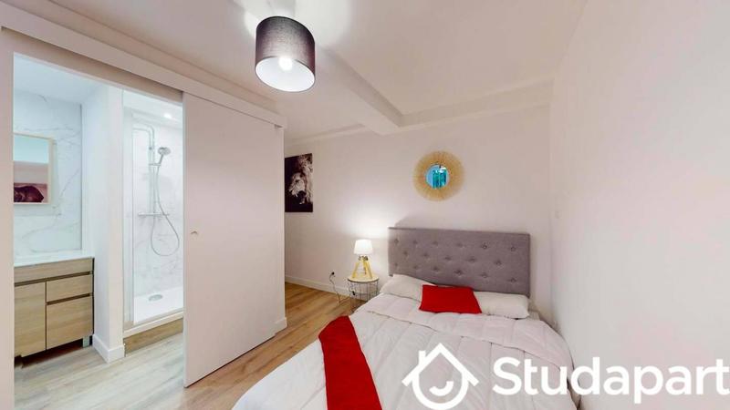 Chambre - 11 m² - 1 pièce