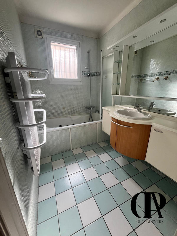 Maison contemporaine - 180 m² - 8 pièces