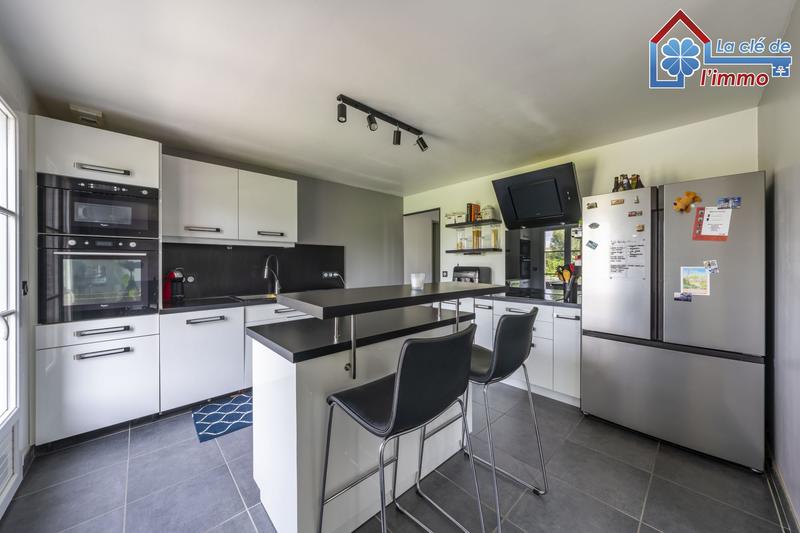 Maison - 104 m² - 6 pièces