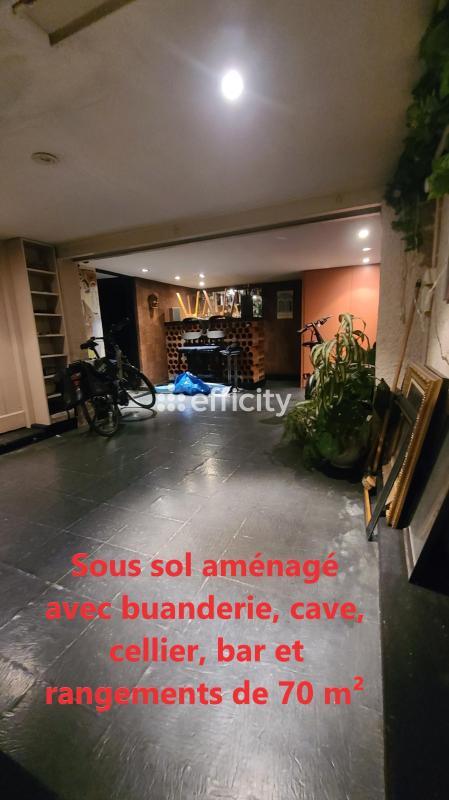 Maison - 210 m² - 7 pièces