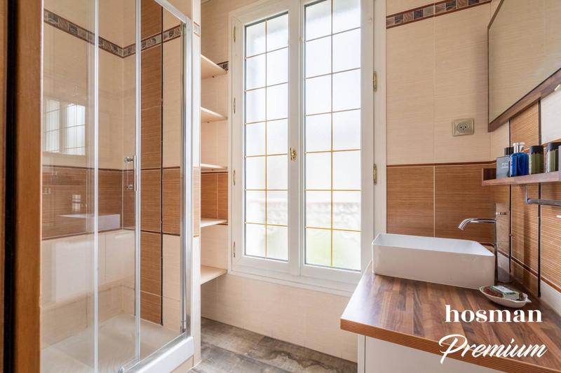 Maison - 160 m² - 8 pièces