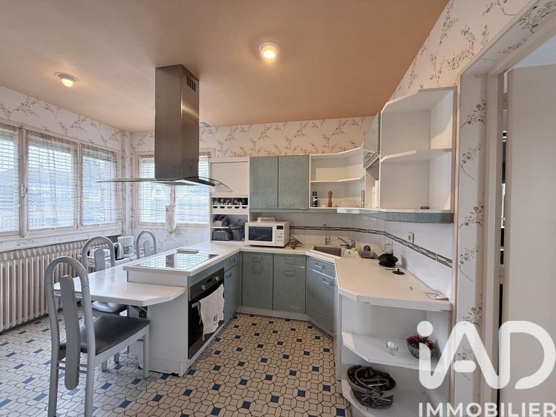 Maison - 163 m² - 7 pièces