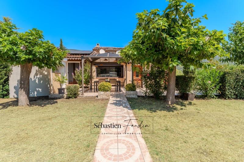 Maison - 211 m² - 7 pièces