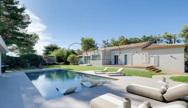 Villa - 180 m² - 7 pièces