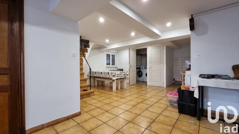 Maison - 201 m² - 6 pièces