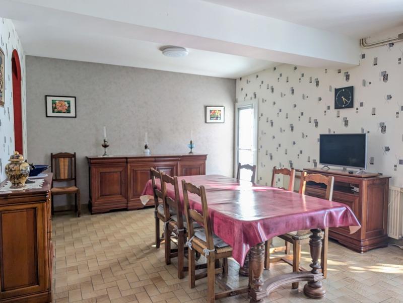 Maison - 295 m² - 17 pièces