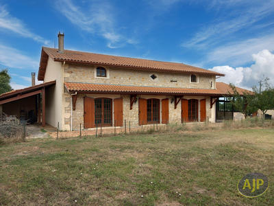 Maison - 192 m² - 6 pièces