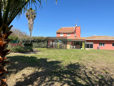 Villa - 270 m² - 12 pièces