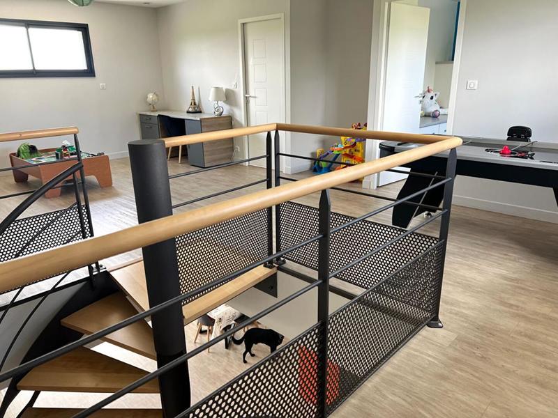 Maison - 235 m² - 8 pièces