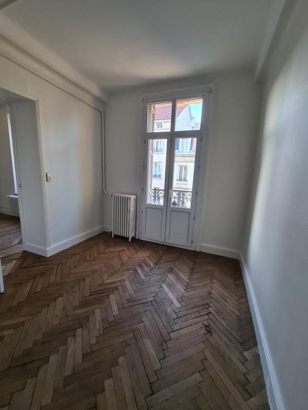 Appartement - 95 m² - 5 pièces