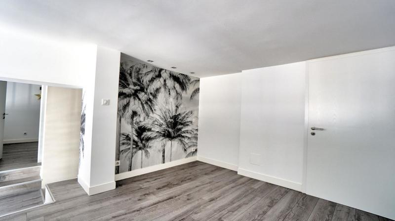 Loft - 103 m² - 5 pièces
