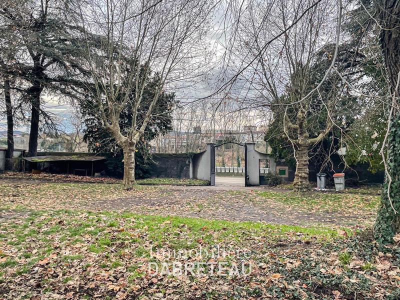 Appartement - 131 m² - 4 pièces