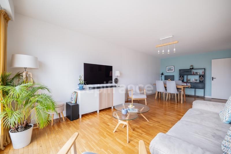 Appartement - 80 m² - 4 pièces