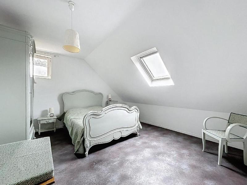 Maison - 166 m² - 7 pièces