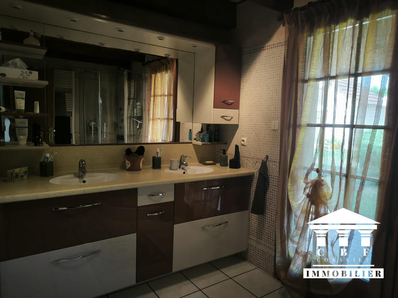 Maison ancienne - 208 m² - 9 pièces