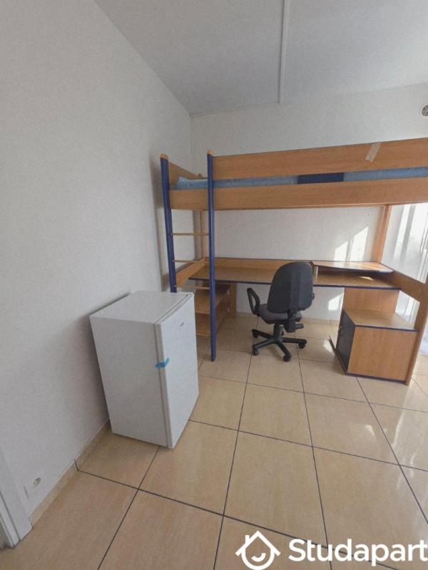 Chambre - 11 m² - 1 pièce