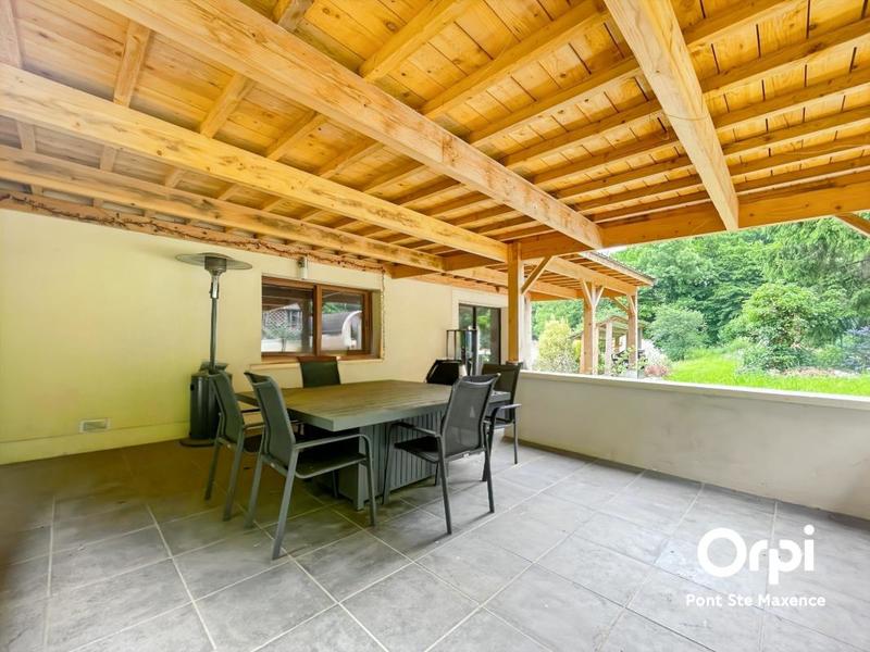 Maison - 186 m² - 6 pièces