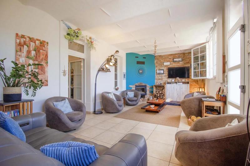 Maison - 179 m² - 8 pièces