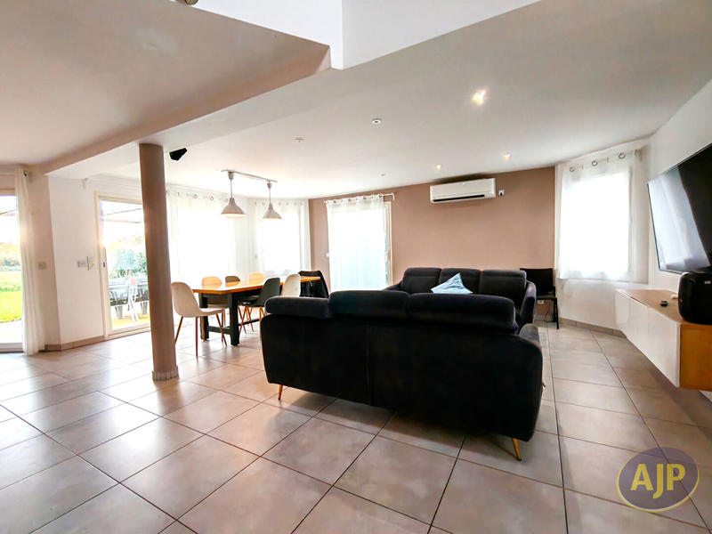 Maison - 133 m² - 5 pièces