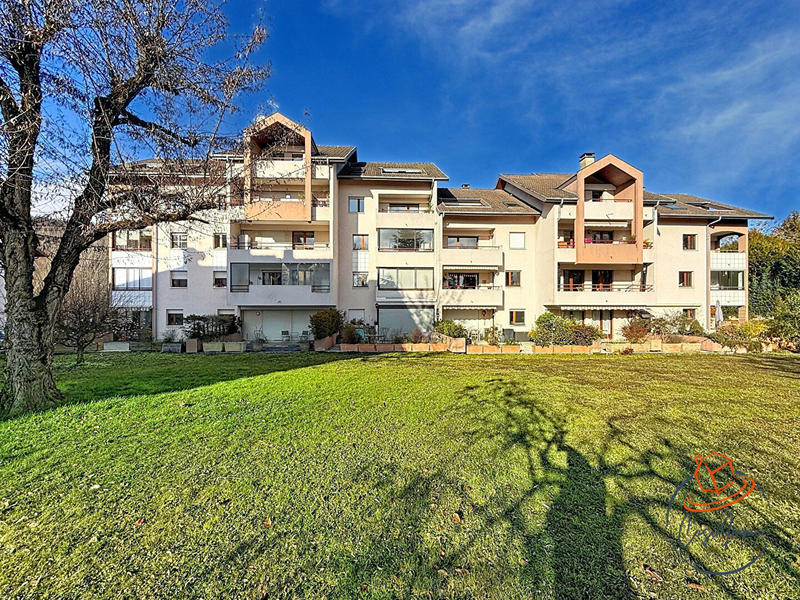 Appartement - 200 m² - 5 pièces